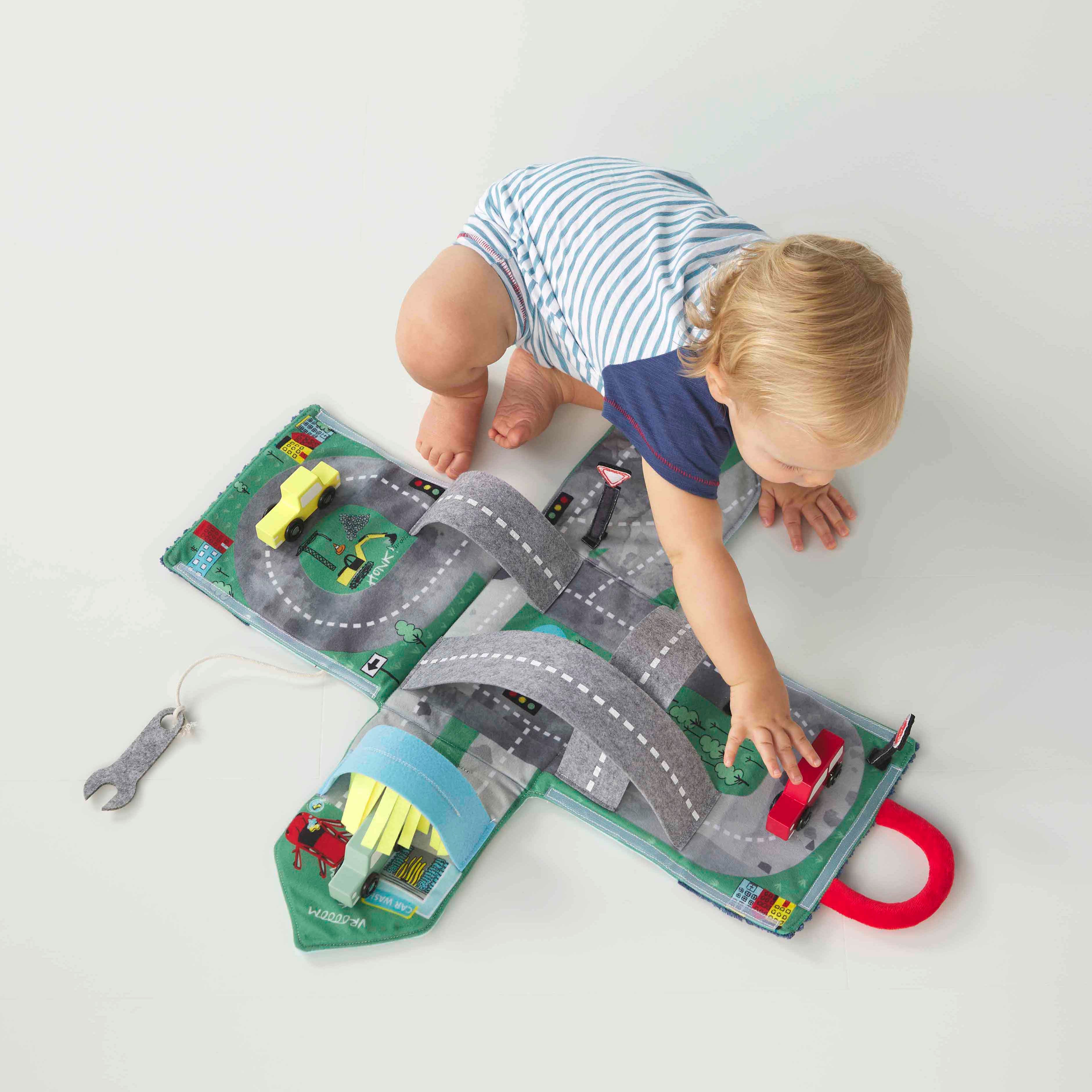 Car Racing Tracks Plush Set - Image 2