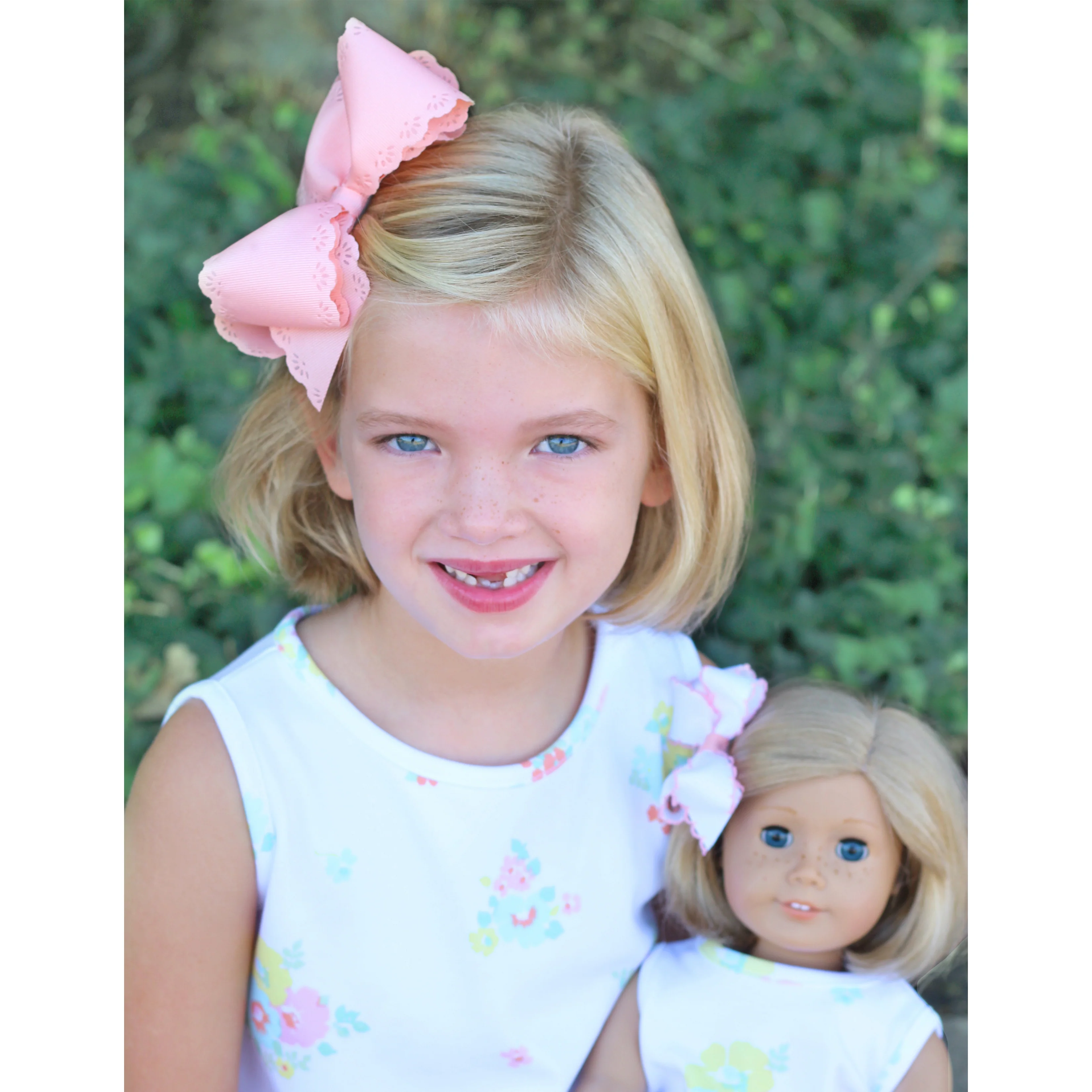 Eyelet Embossed Grosgrain Bow - Image 9