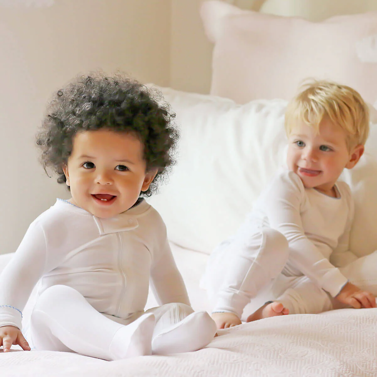 Solid White Color Trim Zip Sleeper - Image 8