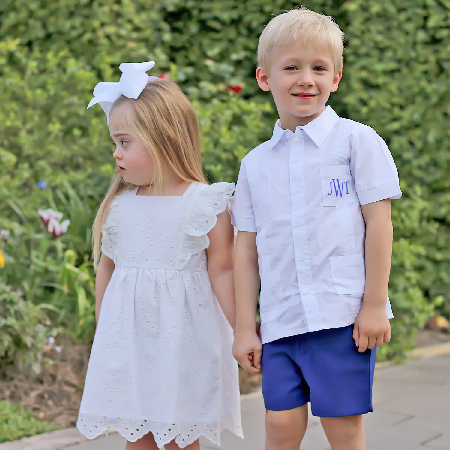 Solid White Guayabera Shirt - Image 3